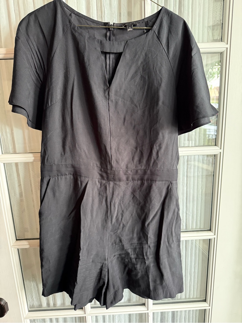 Banana Republic Women's Black Romper Short-Sleeve Sz 6 Jumpsuit